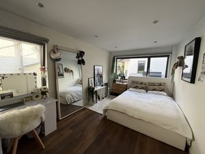 Bedroom- click for photo gallery